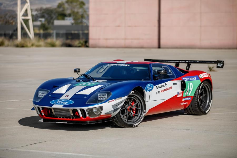  Ford GT40 Future by Superformance 2018 года  (фото 13 из 42)